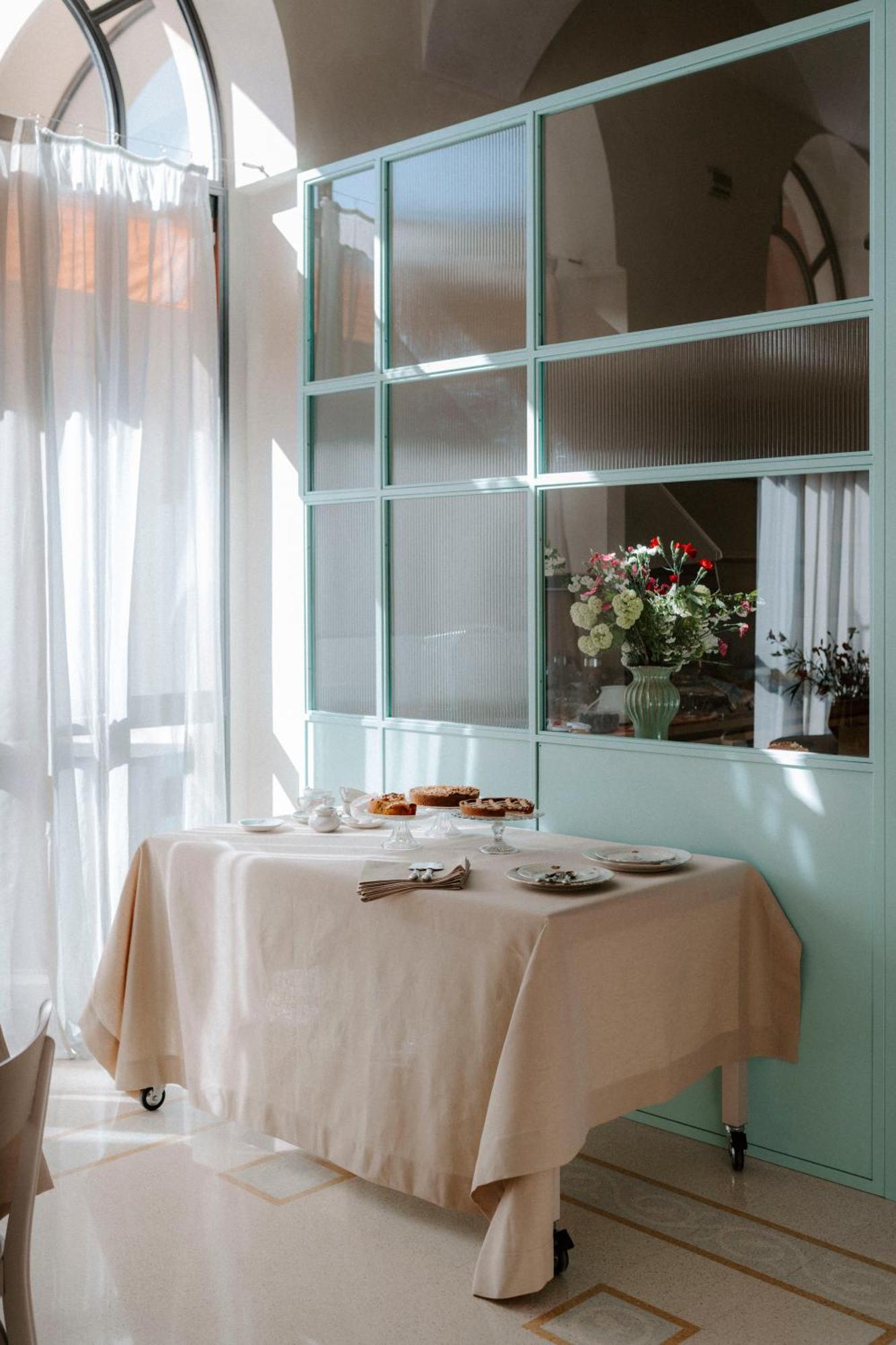Alma Bed & Breakfast Алба Екстериор снимка